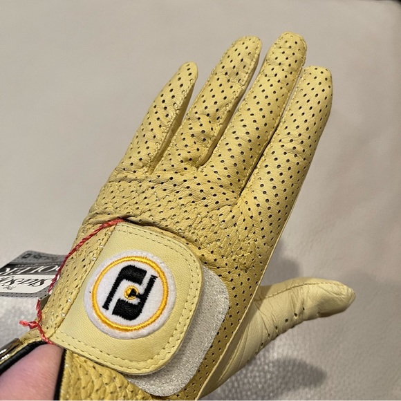 NWT Vintage Foot-Joy “The Sta-Sof” Soft Yellow Air Cooled Left Hand Golf Glove. - Picture 2 of 12
